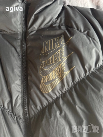 Nike гъши пух черно яке М размер, снимка 2 - Якета - 51500259