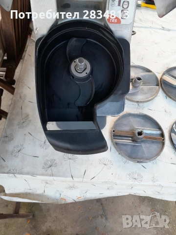 Dito Sama TRS VV зеленчукорезачка, снимка 6 - Обзавеждане на кухня - 54092128