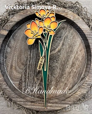 Дървени, персонализирани цветя магнолия и лале 26 - 26,5см, снимка 2 - Изкуствени цветя - 48931821