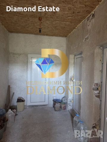 Къща с гараж в село Златна ливада, обл. Стара Загора, снимка 9 - Къщи - 51579254