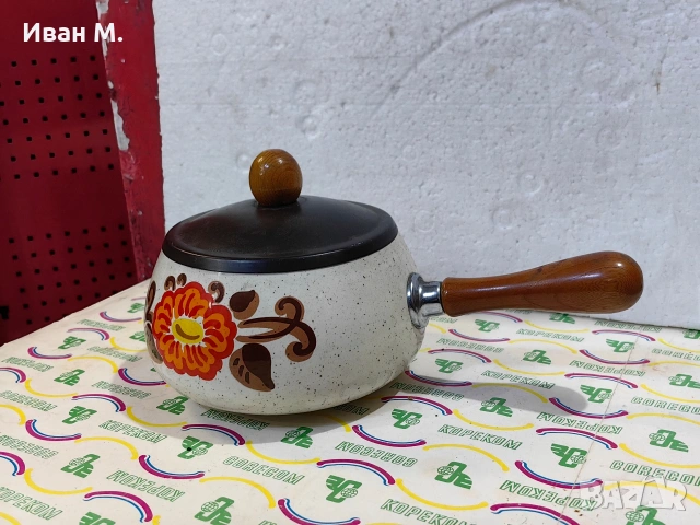 винтидж емайлирана кесарола ( тенджера) , снимка 4 - Антикварни и старинни предмети - 53416188