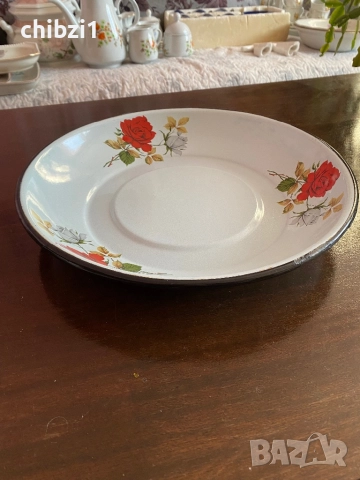 Руска,плоска емайлирана чиния , снимка 2 - Чинии - 52295451