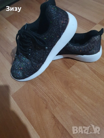 Маратонки с блясък 39 номер 