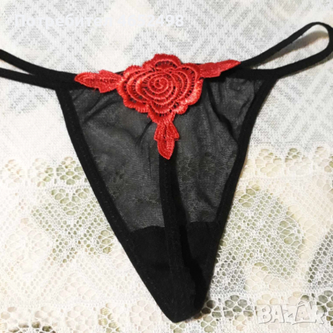 Бикини с червена Бродерия