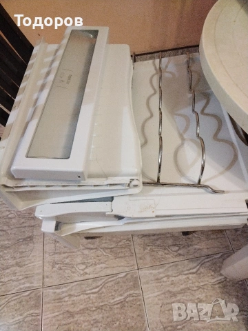 Хладилник Hotpoint , снимка 8 - Хладилници - 54245353