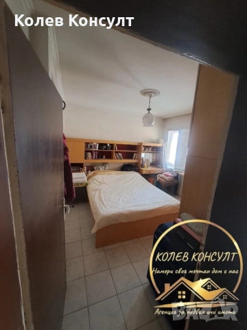 Етаж от къща с таванско помещение град Хасково,кв.Куба, снимка 5 - Етаж от къща - 53905458