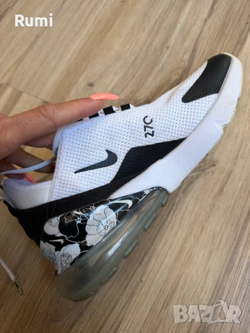 Оригинални маратонки  Nike Air Max 270 Floral! 39 н, снимка 8 - Кецове - 48489624