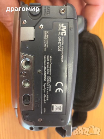 JVC GR-D720E видеокамера Mini DV , снимка 6 - Камери - 51298392