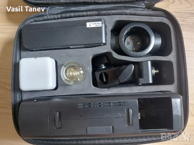 Продавам Godox AD200 TTL, снимка 2 - Светкавици, студийно осветление - 47264058