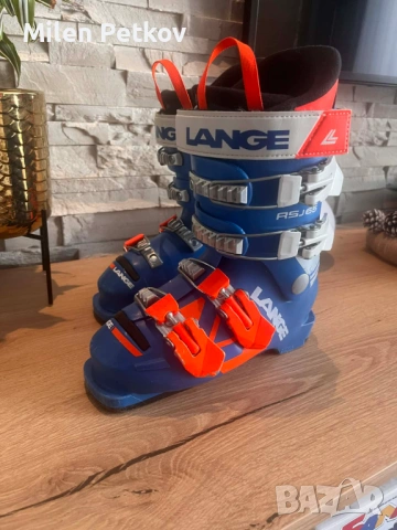 Детски ски обувки Lange и нова ски каска, снимка 9 - Зимни спортове - 53454834