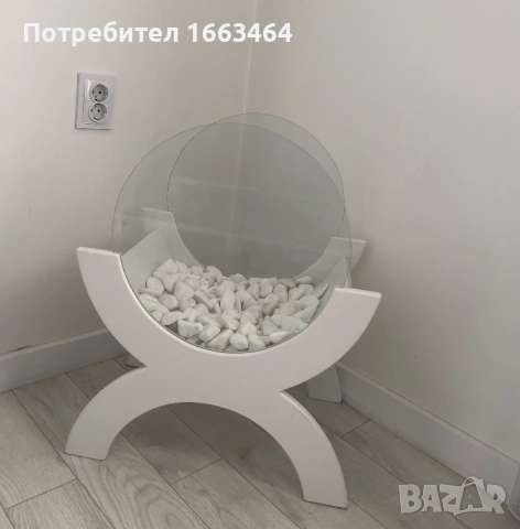 Дървен декор с камъни