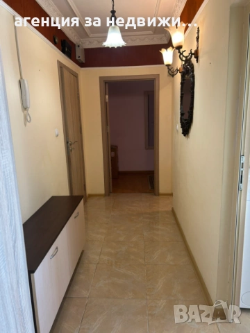 Тристаен апартамент в района на пазара, снимка 4 - Апартаменти - 53493668