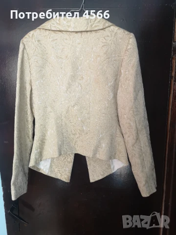 Сако Elizabeth , снимка 4 - Сака - 51356671