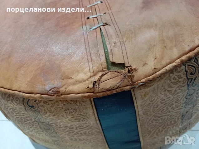 Автентичен марокански пуф табуретка ръчно изработен от естествена кожа , снимка 10 - Антикварни и старинни предмети - 53976352