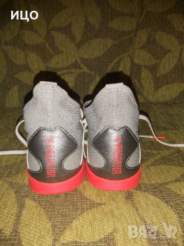 Обувки за футзал Adidas Predator 
, снимка 4 - Спортни обувки - 45880502