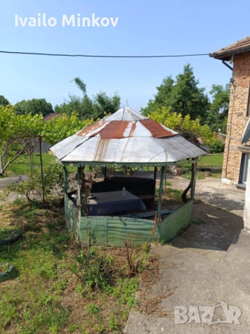 Къща под наем с двор, градина и постройки – с. Ковачица, 750 лв., снимка 6 - Къщи - 52019672