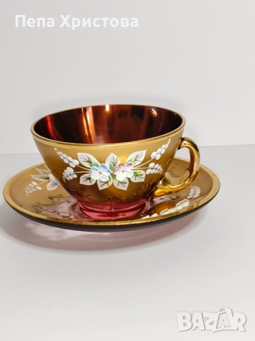 Чаша за чай от бохемски розов кристал с пищна позлата и флорални мотиви. , снимка 2 - Чаши - 51863034