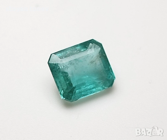 Балансиран изумруд в искрящо зелено 1.88кт. ! Сертифициран! Нов!, снимка 3 - Други - 52745585