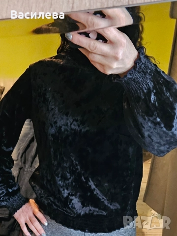 Блуза кадифе., снимка 4 - Блузи с дълъг ръкав и пуловери - 52813520