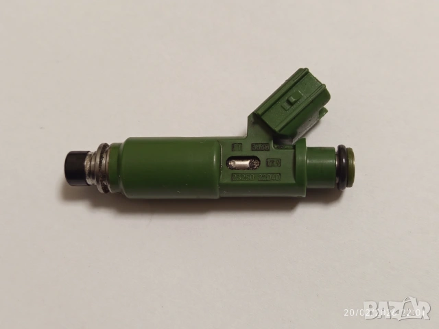 Бензинова дюза - injector Denso за TOYOTA Corolla Celica Avensis MR2 - 1.6VVTi и 1.8VVTi, снимка 2 - Части - 53569751