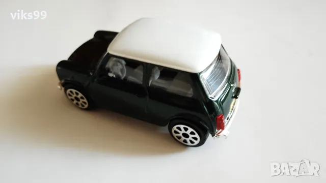 Bburago MINI COOPER - Мащаб 1:43, снимка 3 - Колекции - 49245323