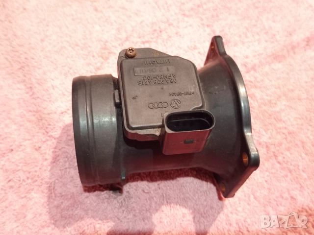 Дебитомер HITACHI за AUDI VW Seat Skoda - 1.6 бензин 8V, снимка 3 - Части - 51706418