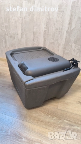 Хладилна чанта Elecrolux предназначена за миниванове Ford , Seat , Vw , снимка 6 - Хладилни чанти - 51950966