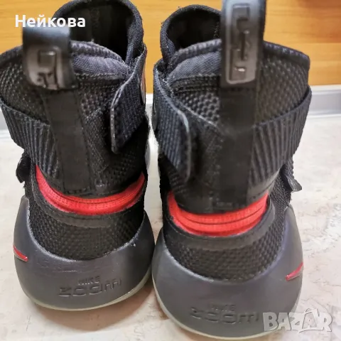 Nike LeBron Soldier 11 FlyEase оригинални юношески баскетболни кецове 38  , снимка 3 - Кецове - 47151622