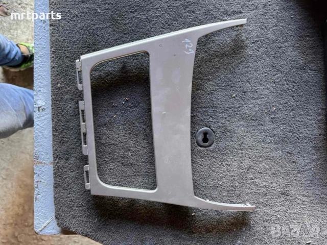 Интериорна лайстна за BMW E87