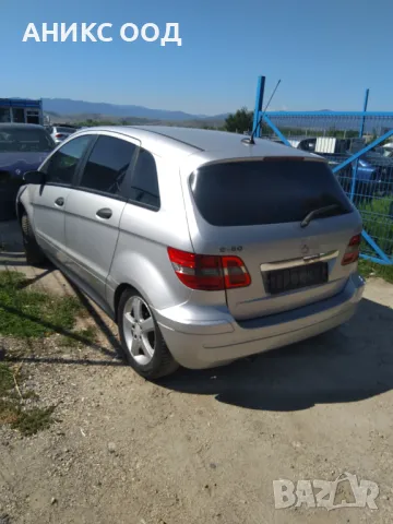 Mercedes-Benz B 180 2.0, снимка 5 - Автомобили и джипове - 46975603