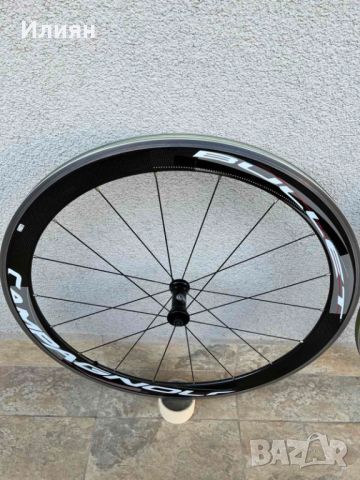 Карбонови капли Campagnolo Bullet 50 Carbon Wheelset 700C 11S Shimano Hub Excellent Condition!, снимка 2 - Части за велосипеди - 45170939