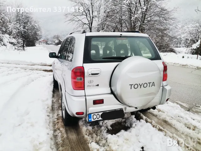 Toyota RAV 4 2.0 D4D, снимка 3 - Автомобили и джипове - 48490672