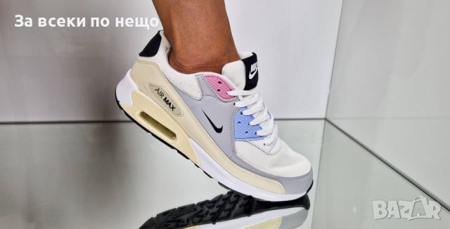 Дамски маратонки Nike, снимка 4 - Маратонки - 46321255