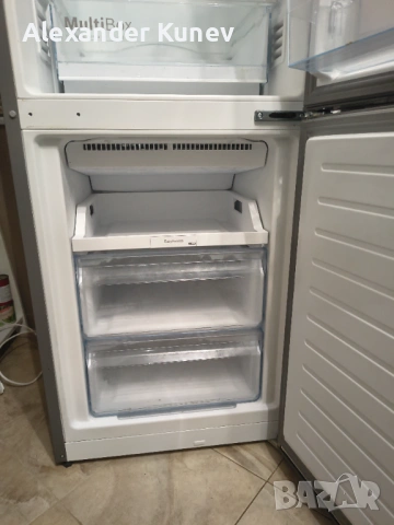 Хладилник с долен фризер Bosch KGN33NLEB, снимка 3 - Хладилници - 53036499