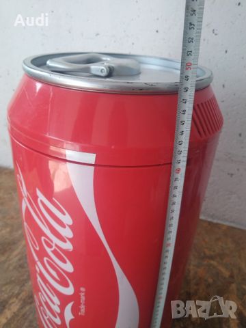 Мини хладилник във форма на кенче COCA COLA за охлаждане на храна и напитки,вода,безалкохолно Страхо, снимка 4 - Хладилни чанти - 45074932