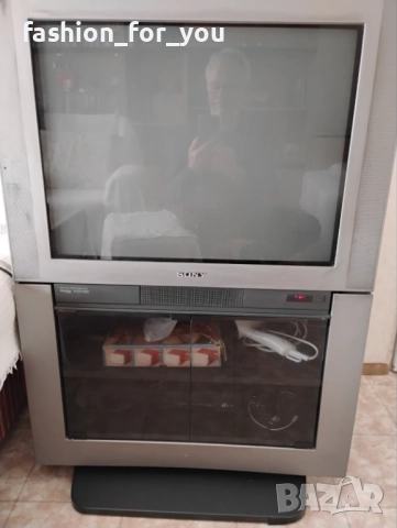 Телевизор Sony kv-29fs60r с оригинален шкаф