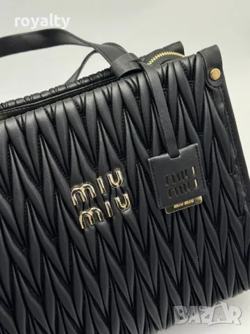 Miu Miu дамски чанти Два цвята , снимка 2 - Чанти - 50347855