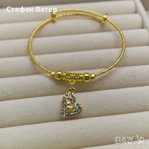 Дамска гривна с висулка сърце от медицинска стомана с 18K позлата