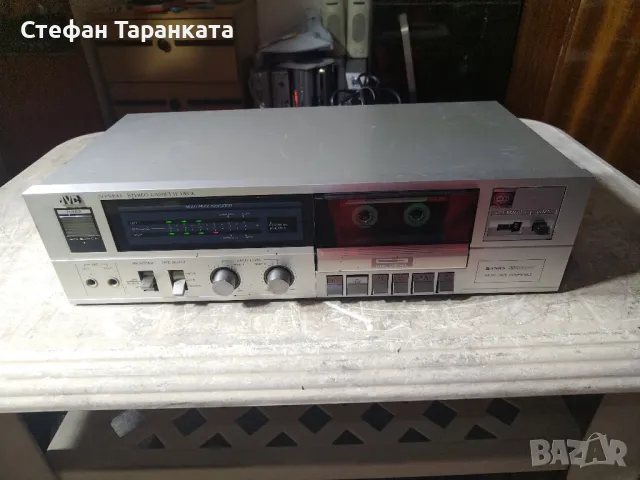 касетачен дек JVC, снимка 1 - Декове - 48805601