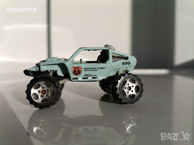 Колекция от 50 бр . умалени модели автомобили Matchbox , Hot Wheels , Maisto и други , снимка 4 - Коли, камиони, мотори, писти - 51894693