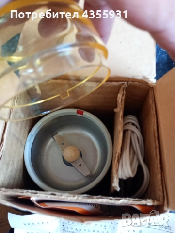 СССР Неупотребявана стара руска електрическа Кафемелачка  ЦУМ, снимка 3 - Антикварни и старинни предмети - 51705837