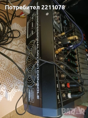 Мишпулт с вградено стапало , снимка 2 - Ресийвъри, усилватели, смесителни пултове - 53927489