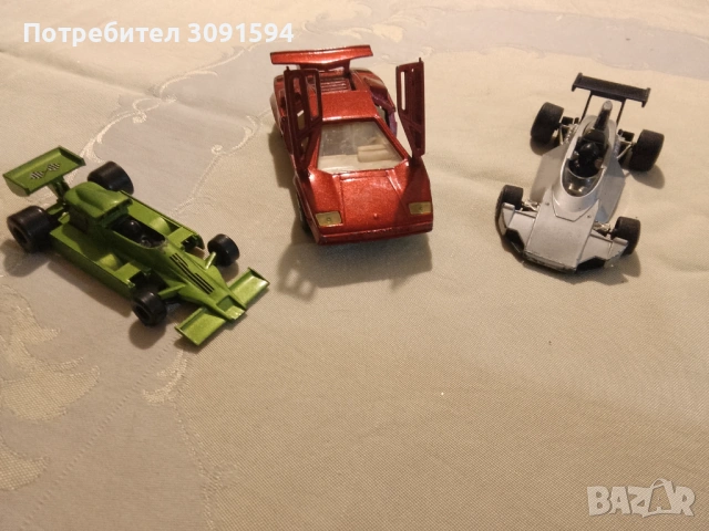 Метално Lamborghini Countach LP -1985 г, Споилера,и крилото се движи при движение  произведена през , снимка 4 - Колекции - 53599500