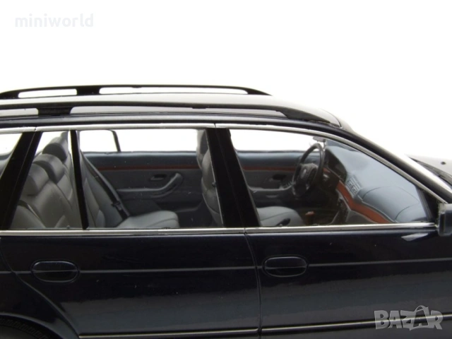 BMW 5er Touring Kombi E39 1998 - мащаб 1:18 на Triple9 моделът е нов в кутия, снимка 5 - Колекции - 53561125