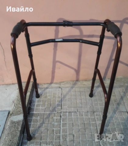 Продавам чисто нова Инвалидна проходилка 