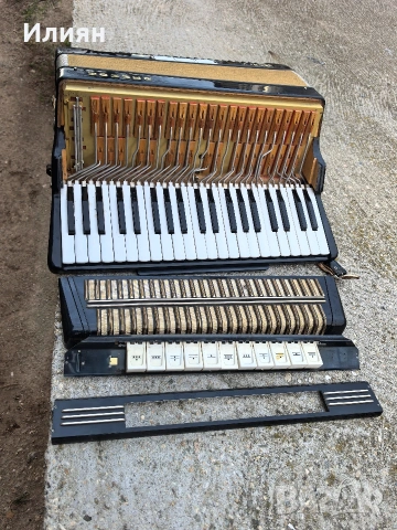 Акордеон, снимка 3 - Акордеони - 53103239