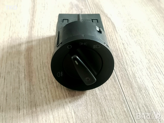 Ключ за превключване на светлини за VW Golf 4 Passat B5.5 Beetle Skoda, снимка 2 - Части - 52942449