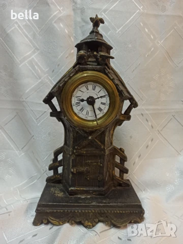 Много стар антикварен каминен часовник ,порцеланов циферблат 