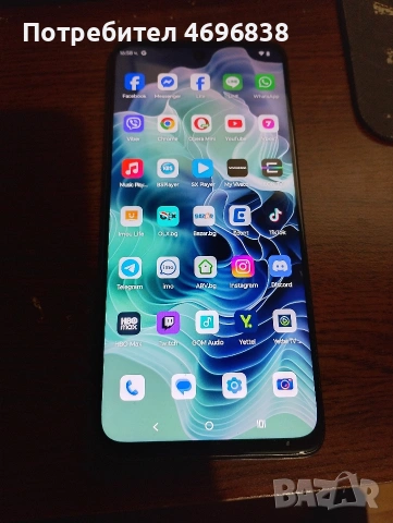 продавам телeфон moto G35 5G 256GB с гаранция 