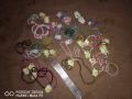 цветни топчета и висулки , снимка 1 - Колиета, медальони, синджири - 45155194